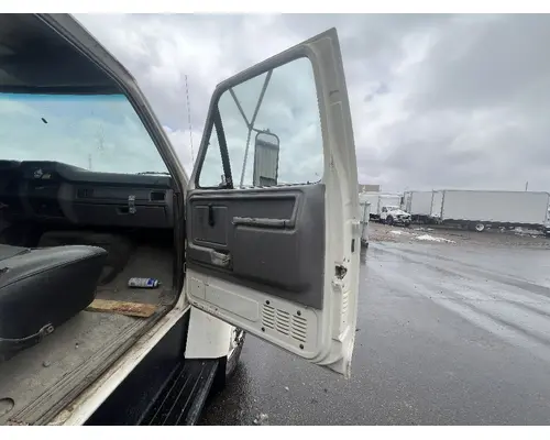 FORD F800 Door Assembly, Front