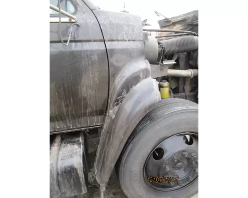 FORD F800 FENDER EXTENSION