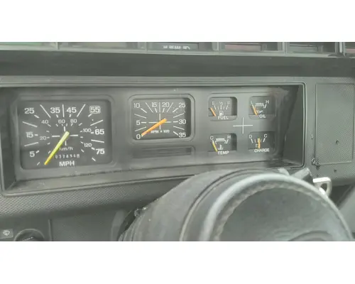 FORD F800 GAUGE CLUSTER