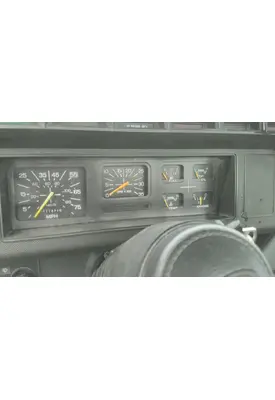 FORD F800 GAUGE CLUSTER