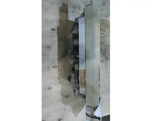 FORD F800 GAUGE CLUSTER