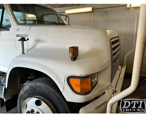 FORD F800 Hood