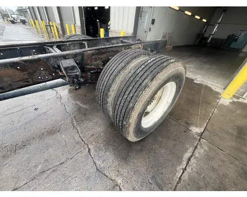 FORD F800 Hub