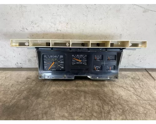 FORD F800 Instrument Cluster