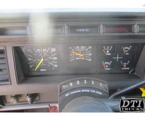 FORD F800 Instrument Cluster
