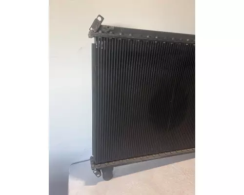 FORD F800 Radiator