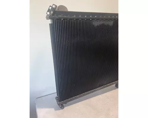 FORD F800 Radiator