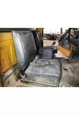 FORD F800 Seat (non-Suspension)
