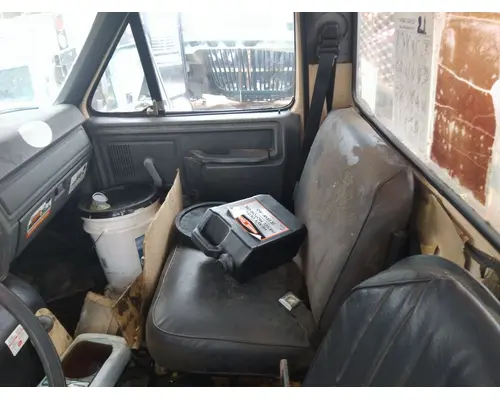 FORD F800 WHOLE TRUCK FOR RESALE