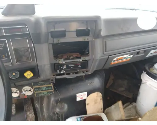 FORD F800 WHOLE TRUCK FOR RESALE