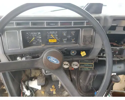 FORD F800 WHOLE TRUCK FOR RESALE