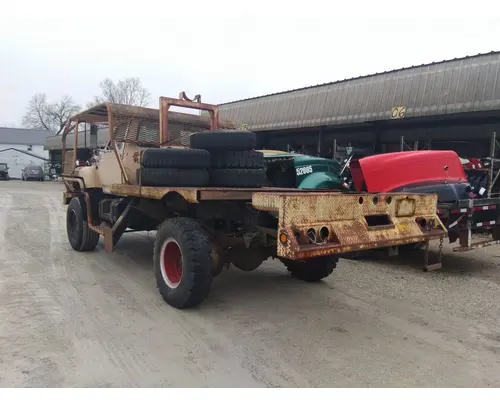 FORD F800 WHOLE TRUCK FOR RESALE