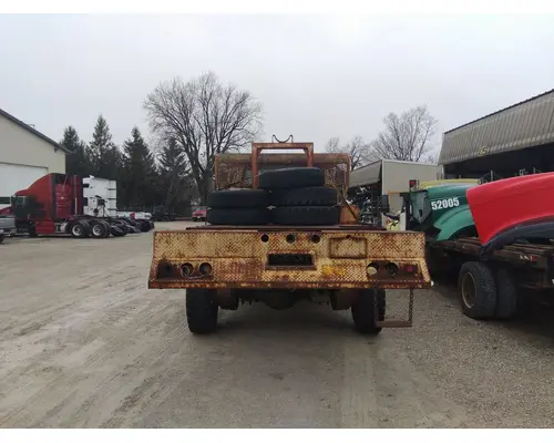 FORD F800 WHOLE TRUCK FOR RESALE