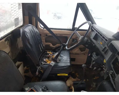 FORD F800 WHOLE TRUCK FOR RESALE