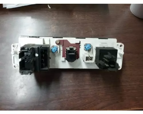 FORD F81H-19E764-A Temperature Control