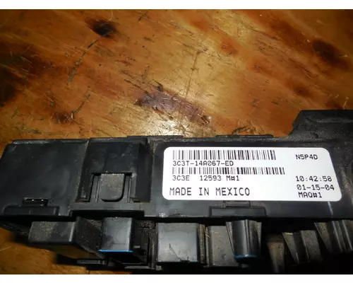 FORD FORD F450SD PICKUP Fuse Box
