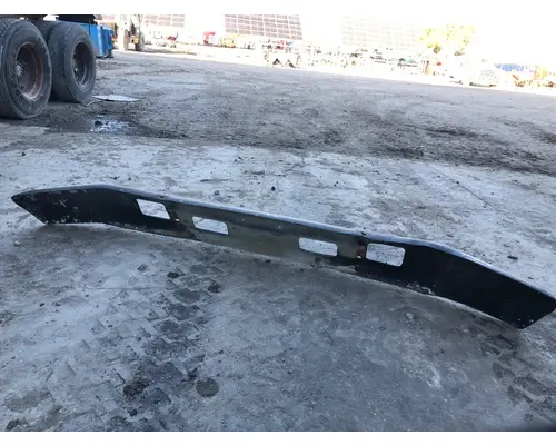 FORD FT900 Bumper Assembly, Front