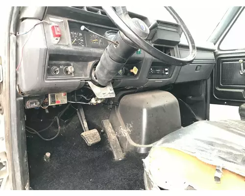 FORD FT900 Cab Assembly