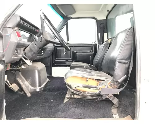 FORD FT900 Cab Assembly