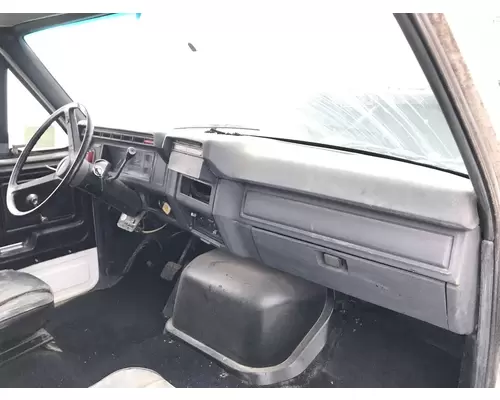 FORD FT900 Dash Assembly