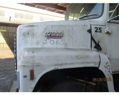 FORD L7000 1987-1997 HOOD