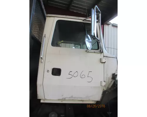 FORD L7000 DOOR ASSEMBLY, FRONT