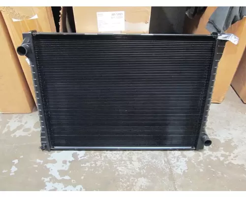 FORD L7000 Radiator