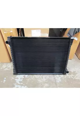 FORD L7000 Radiator