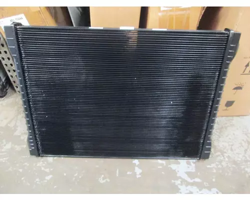 FORD L7000 Radiator