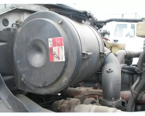 FORD L8000 Air Cleaner