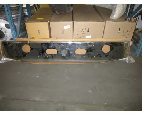 FORD L8000 BUMPER ASSEMBLY, FRONT