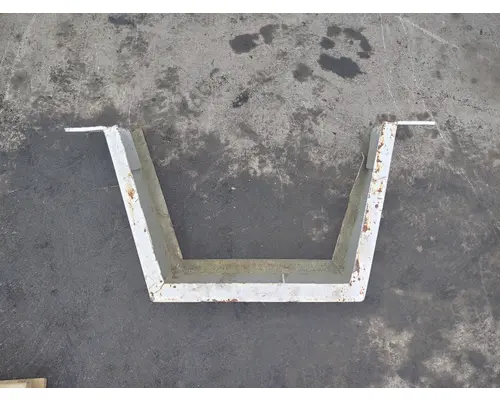 FORD L8000 Bumper Bracket, Front