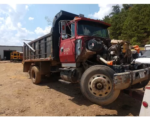 FORD L8000 Cab