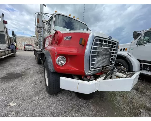 FORD L8000 Complete Vehicle