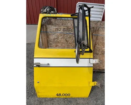 FORD L8000 DOOR-FRONT