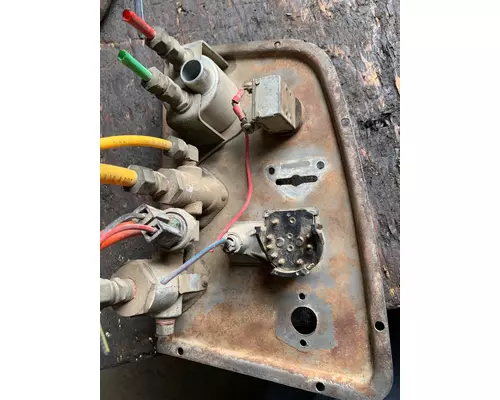 FORD L8000 Dash Panel