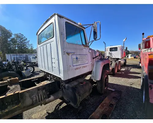 FORD L8000 Door Assembly, Front