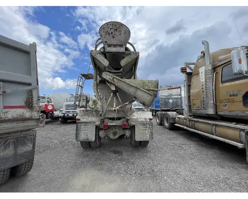 FORD L8000 Export Vehicle