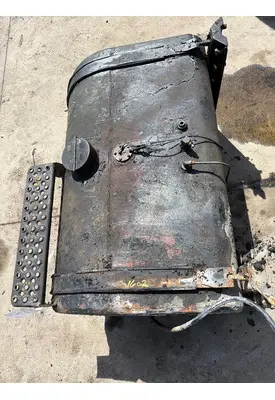 FORD L8000 Fuel Tank