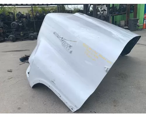 FORD L8000 Hood