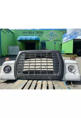 FORD L8000 Hood