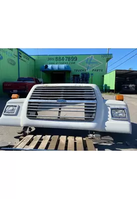 FORD L8000 Hood