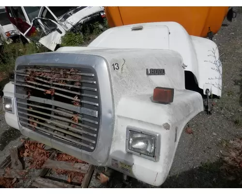 FORD L8000 Hood