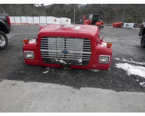 FORD L8000 Hood