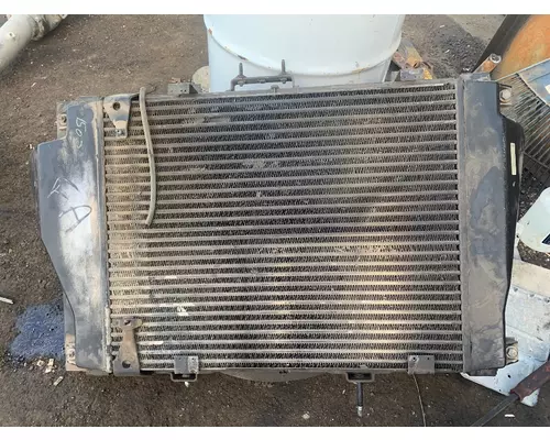 FORD L8000 Radiator