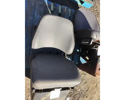 FORD L8000 Seat