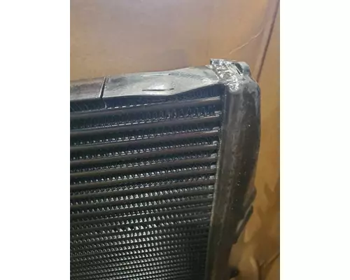 FORD L8500 Charge Air Cooler