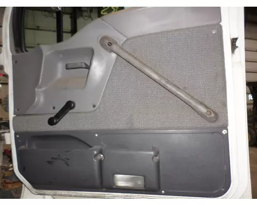 FORD L8501 1996-2000 DOOR ASSEMBLY, FRONT