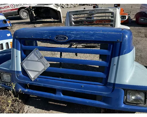 FORD L8501 LOUISVILLE 101 Grille