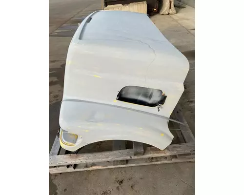 FORD L8501 Hood